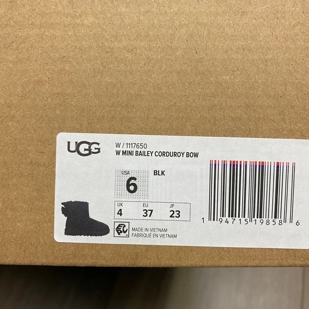 UGG | Mini Bailey Corduroy Bow Boots Black 6 NEW